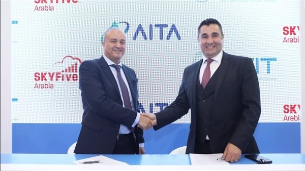 باستثمارات 10 ملايين دولار ..  AITA تتعاون مع Arabia SKYFive لتقديم خدمات الاتصال عالي السرعة على الطائرات