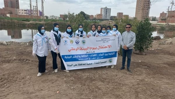حملة موسعة لرفع الملوثات الصلبة في بحر يوسف بالفيوم