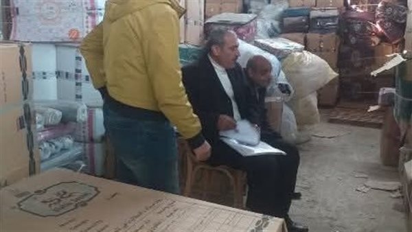 ضبط 7 أطنان دقيق وأسماك وحديد مجهولة المصدر بفاقوس
