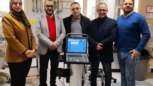 دفعة أطباء 2006 تتبرع لمستشفى أطفال بنها بجهاز موجات صوتية على القلب