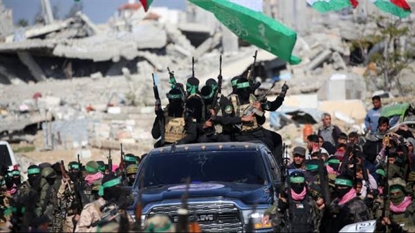 جيش الاحتلال: الصليب الأحمر سلم 3 محتجزين جارٍ نقلهم لقوة متواجدة في غزة