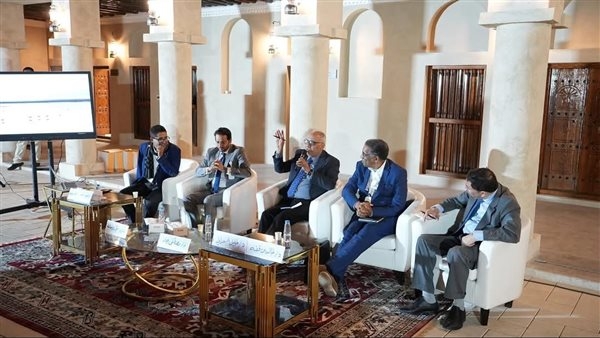 جلسة نقاشية حول فلكلور الشعوب بأيام الشارقة التراثية