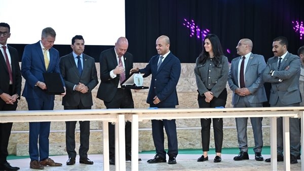 في ظل غياب ياسر إدريس .. وزير الشباب يشهد المؤتمر الصحفي لبطولة العالم للخماسي