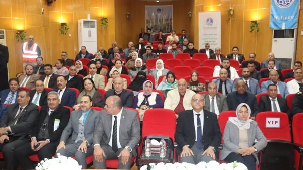 محافظ القليوبية يُشارك بجلسة التشاور المُجتمعي لمشروع توسعات شركة القاهرة لتكرير البترول