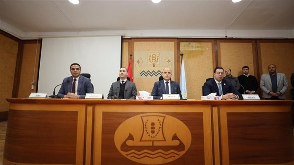 محافظ كفرالشيخ يكرم 325 من الحاصلين على الدورات والبرامج