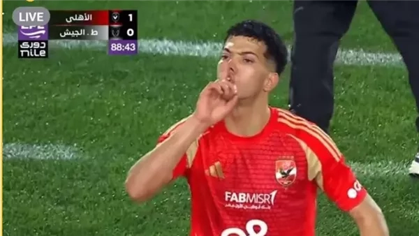 إمام عاشور يثير الجدل في مباراة الأهلي والطلائع