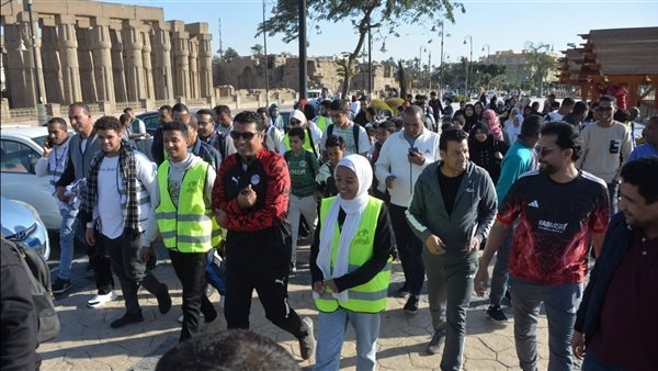 بالصور.. نائب محافظ الأقصر يشهد ماراثون ظواهر الرياضي بمشاركة 700 شخص