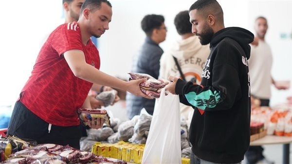 جامعة مصر للمعلوماتية تنظم حفل إفطار جماعي لطلابها وتوزع شنط رمضان