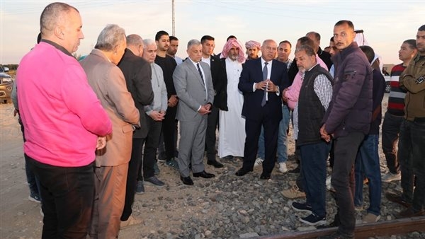 محافظ الإسماعيلية يتابع تداعيات حادث تصادم قطار بطريق القنطرة شرق
