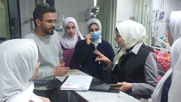وكيل صحة بني سويف تفاجئ مستشفى الفشن وتستدعي أطباء للعمل بالاستقبال