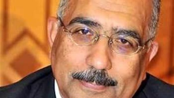 أحمد فضل شبلول لـ «البوابة نيوز»: «أدب الأطفال في الوطن العربي قضايا وآراء».. وقفة حول الشكل الجديد والمؤثر فى عالم الطفل  تابعت جهود 22 شاعرا عـربيا قدموا 525 نصًّا شعريَّا للصغار