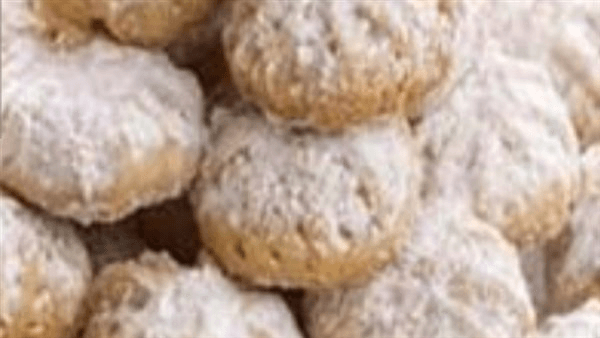 قبل عيد الفطر.. وصايا الأطباء للنجاة من لذة كحك العيد ومخاطر الإفراط في تناوله