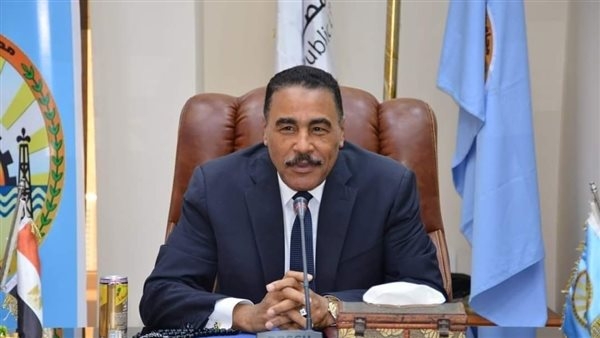 محافظ مطروح يتابع الموقف التنفيذي لمشروعات الخطة الاستثمارية