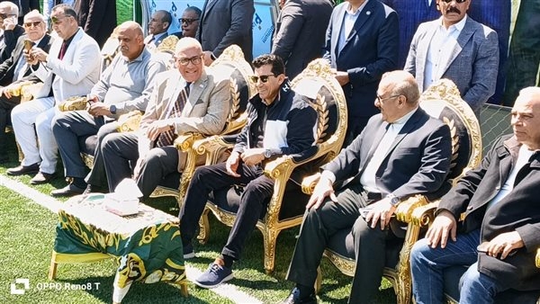 وزير الرياضة يفتتح مركز شباب محمد صلاح بنجريج بعد تطويره
