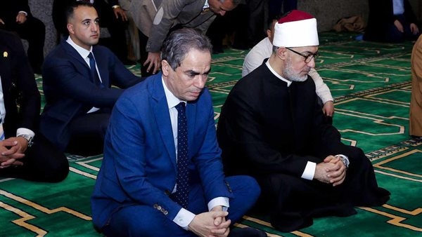 أول بث مباشر بمسجد الإمام الليث بالتليفزيون المصري.. الشيخ أحمد نعينع يؤم الصلاة