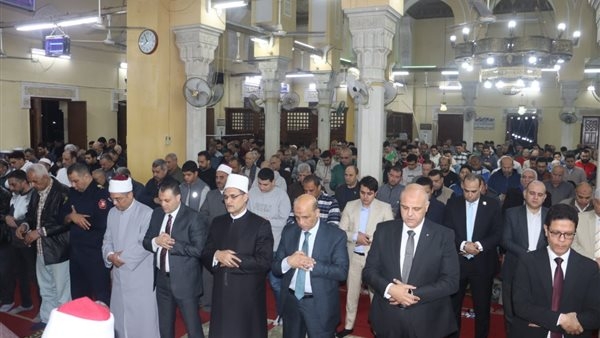 محافظ القليوبية يشهد احتفالية ليلة القدر بمسجد ناصر ببنها