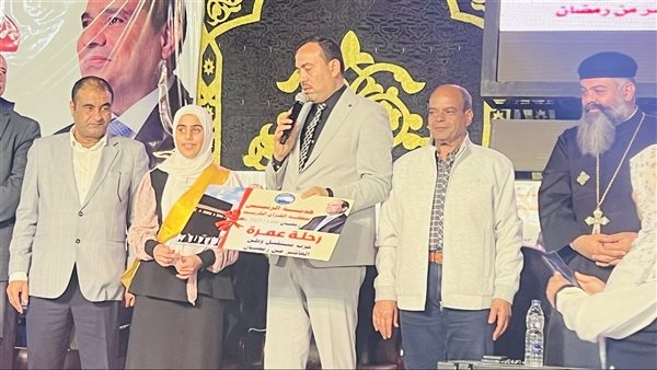 تكريم 1900 متسابق في مسابقة للقرآن الكريم بالعاشر من رمضان.. صور