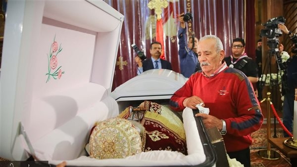 فايز سعد.. 50 عامًا من الخدمة والتفاني مع الأنبا باخوميوس