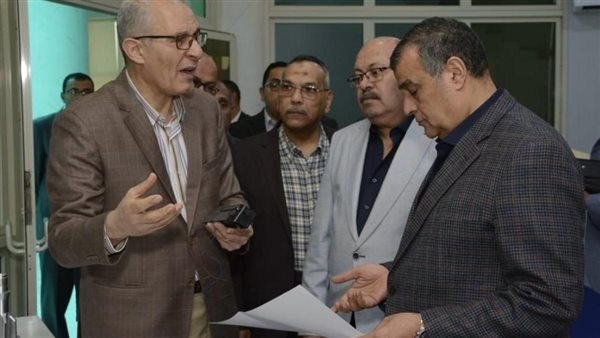 وزير الإنتاج الحربي يتفقد مصانع أبو زعبل ويؤكد استمرار عجلة الإنتاج