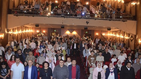 زخم مسرحي في أيام عيد الفطر.. عروض متميزة وإقبال جماهيري كبير
