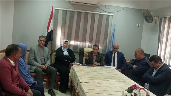 وكيل تعليم كفر الشيخ يناقش تطبيق نظام البوكليت على الإعدادية