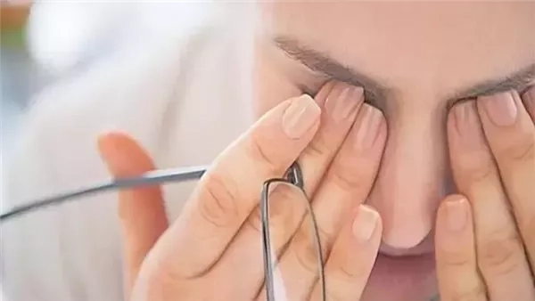 دراسة حديثة تكشف علاقة المكملات الطبيعية وتأثيرها على صحة العين