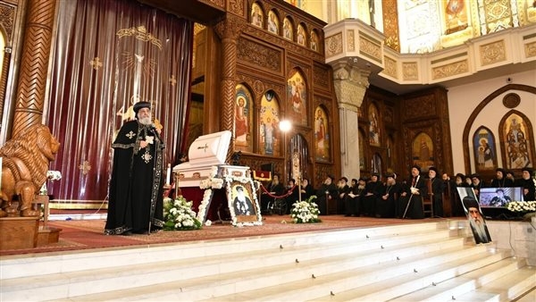 بعد رحيل الأنبا باخوميوس.. تكهنات حول تقسيم إيبارشية البحيرة ومطروح والخمس مدن الغربية