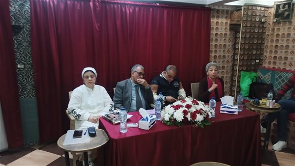 مي مختار: "النبش في الذاكرة" نافذة على عالم مصطفى بيومي مليء بالأصدقاء غير العاديين