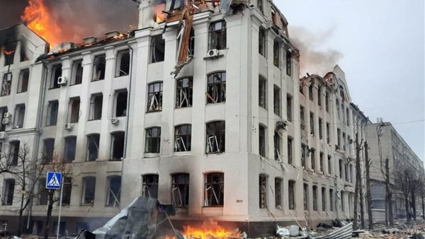 مقتل وإصابة 7 أشخاص في قصف روسي لمنطقة خيرسون بجنوب أوكرانيا