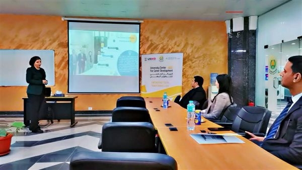 مركز التطوير المهني بجامعة المنصورة يستضيف وفد جامعة البوليتكنيك تيميشوارا برومانيا