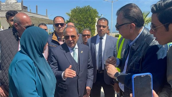 "مش هنقطع عيش حد".. محافظ بورسعيد: الشاطئ ليس حكرا لأحد وسيظل مفتوحا لأبناء المدينة