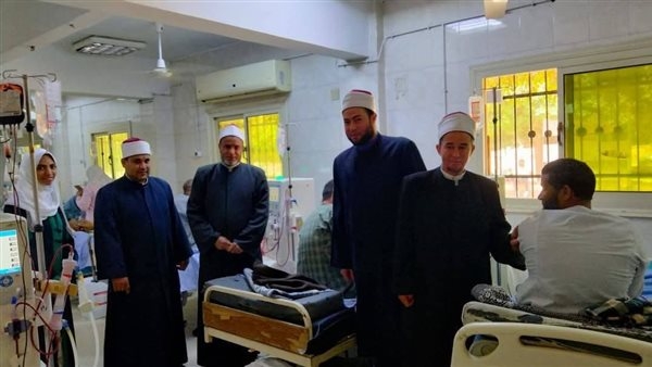 ضمن مبادرة "مودة ورحمة".. وفد من علماء الأوقاف يزور مستشفى طامية المركزي