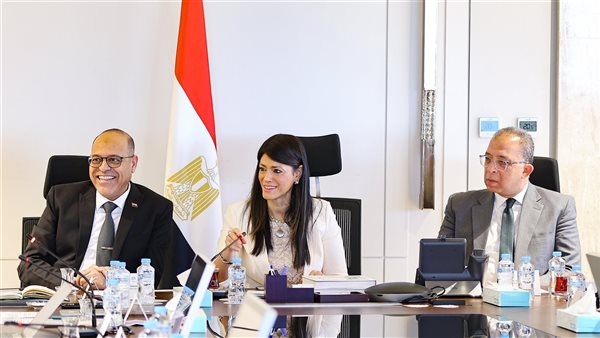 وزيرا «التخطيط» و«العمل» يطلقان منصة «آفاق الفرص والوظائف في مصر»