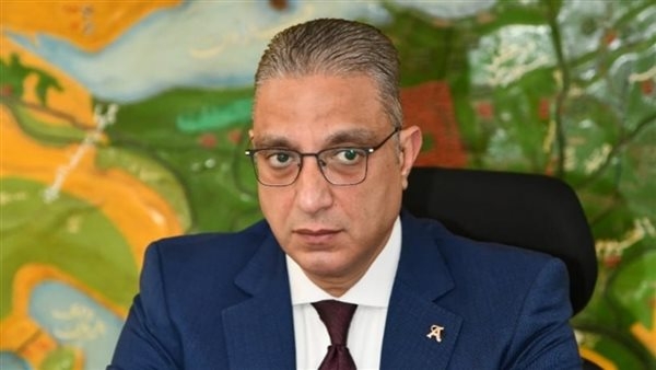 محافظ الفيوم يهنئ الإخوة الأقباط بعيد القيامة المجيد