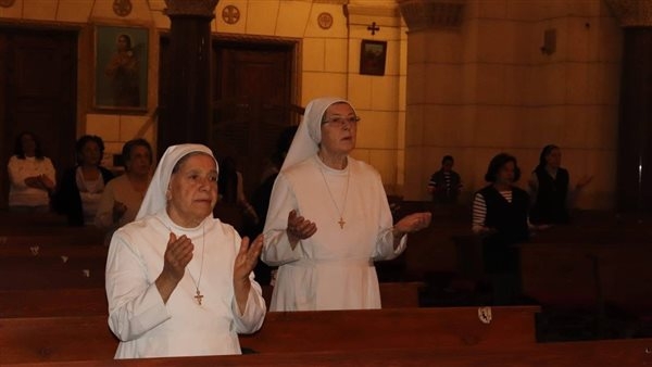 ختام فعالية "24 ساعة للرب" في بازيليك هليوبوليس بمصر الجديدة