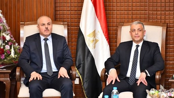 محافظ الإسماعيلية ورئيس جامعة قناة السويس يزوران الكنائس للتهنئة بعيد القيامة المجيد