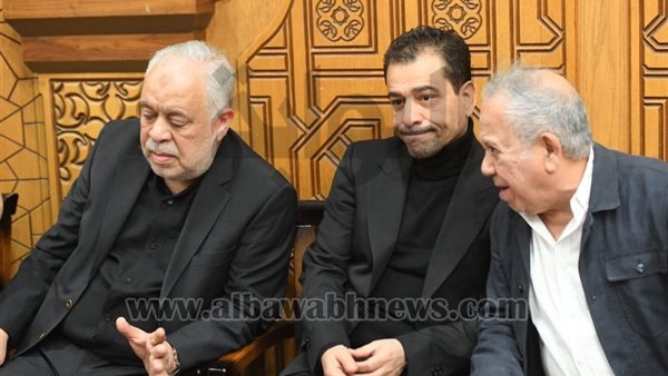 ملحمة نجوم الفن لمواساة أسرة سليمان عيد.. صور