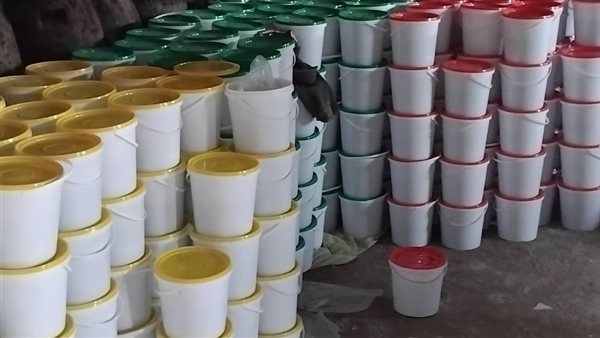 ضبط مصنع غير مرخص لإنتاج المخصبات الزراعية بسرس الليان