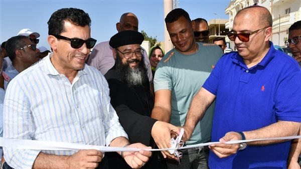 وزير الرياضة يفتتح الملعب الخماسي بمركز شباب مرسي علم