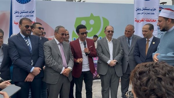 سامح حسين واليوتيوبر شاور يشاركان بحفل يوم اليتيم في طنطا