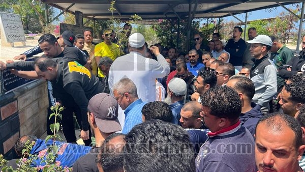 تشييع جنازة شاب ببورسعيد ضحى بنفسه لإنقاذ فتاة الدقهلية.. صور