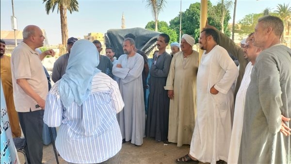 توعية أصحاب الحناطير بالأقصر بطرق تدوير روث الخيول وتحويله لـ"سماد عضوي".. صور