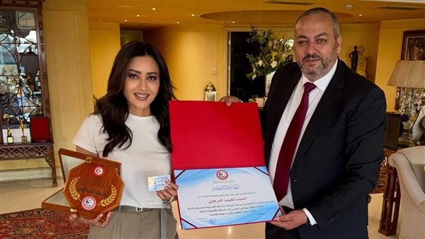 النقابة التونسية للمهن الموسيقية تكرم لطيفة بالقاهرة.. وأغنية جديدة بعنوان "ياللي مروح"
