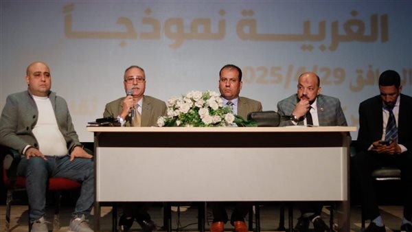 "الإبداع الأدبي بين الخيال والهوية" في مؤتمر اليوم الواحد بثقافة الغربية