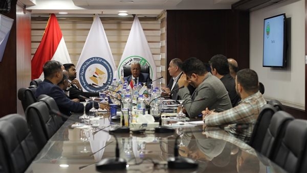 وفد هندي يبحث الاستثمار ومشروعات القيمة المضافة في خام فوسفات الوادي الجديد