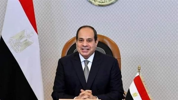 محافظ الأقصر ورئيس الجامعة يهنئان الرئيس السيسي وعمال مصر بعيد العمال