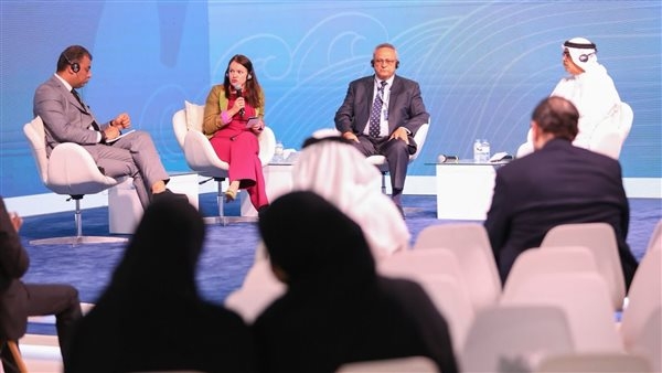 مدير مكتبة الإسكندرية يشارك في جلسة حوارية حول "التراث والرقمنة" بمعرض أبوظبي الدولي للكتاب