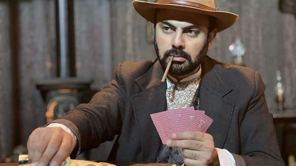 مشاهد تبادل إطلاق النار بين محمد كريم ونيكولاس كيدج وستيڤن دورف في Gunslingers