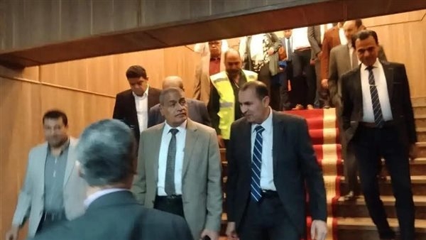 الدستاوي يتفقد سير العمل بشركة شمال القاهرة لتوزيع الكهرباء