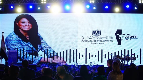 المشاط: تمكين المرأة وتعزيز دورها أولوية رئيسية للدولة